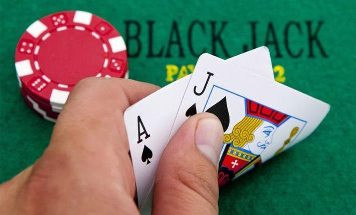what is important about splitting pairs at blackjack